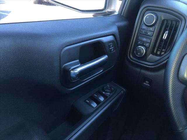 2024 Chevrolet Silverado 1500 4WD Crew Cab Short Bed Custom