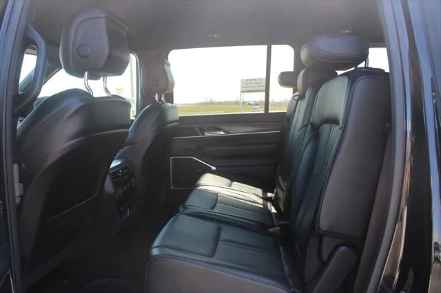 2024 Jeep Wagoneer Series II 4x2