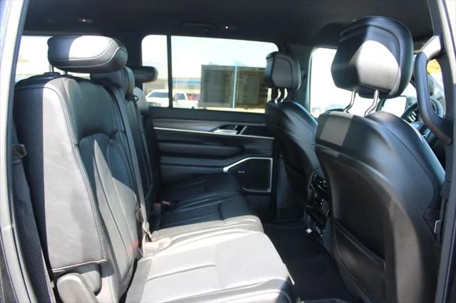 2024 Jeep Wagoneer Series II 4x2