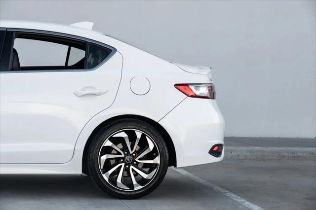 2016 Acura ILX Premium & A-SPEC Packages