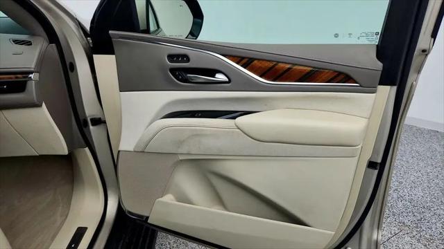2021 Cadillac Escalade 2WD Sport Platinum