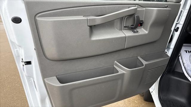 2026 Chevrolet Express Cargo Van 2500 Extended Wheelbase, WT, RWD