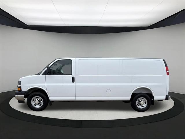 2026 Chevrolet Express Cargo Van 2500 Extended Wheelbase, WT, RWD