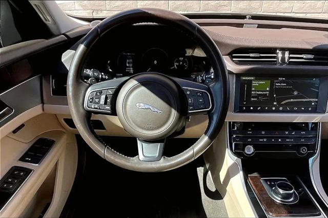 2017 Jaguar XF 35t Prestige