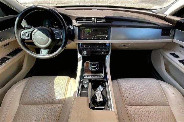 2017 Jaguar XF 35t Prestige
