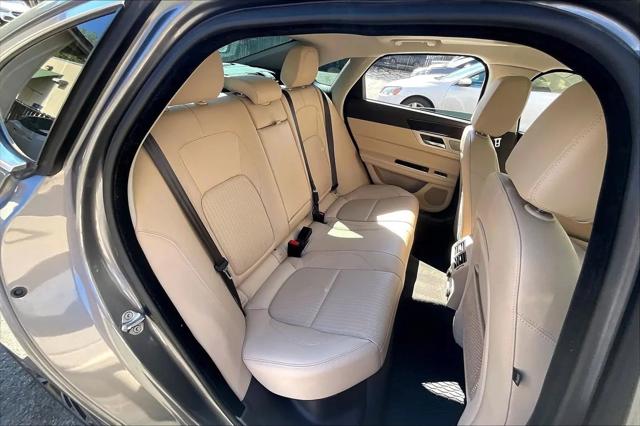 2017 Jaguar XF 35t Prestige