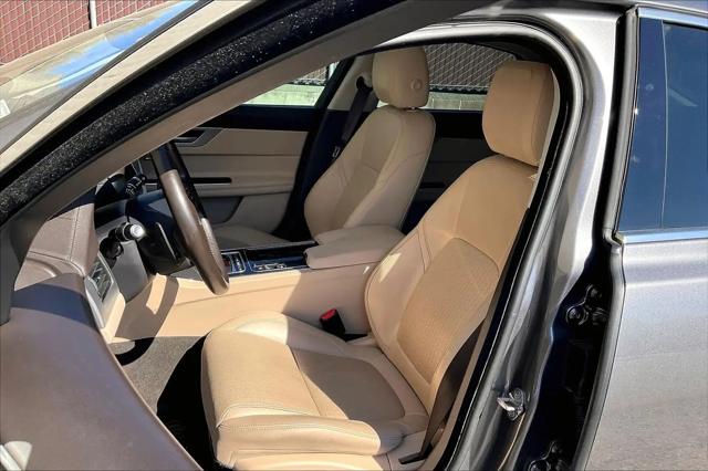 2017 Jaguar XF 35t Prestige