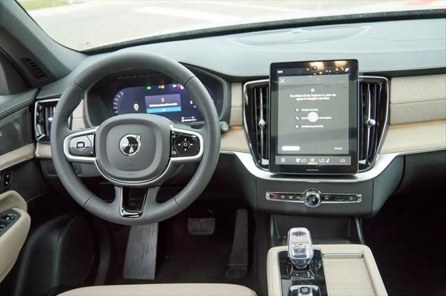 2026 Volvo XC90 Plug-In Hybrid Plus, T8 AWD, Electric/Gasoline, Bright, 7 Seats
