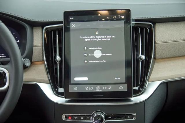 2026 Volvo XC90 Plug-In Hybrid Plus, T8 AWD, Electric/Gasoline, Bright, 7 Seats