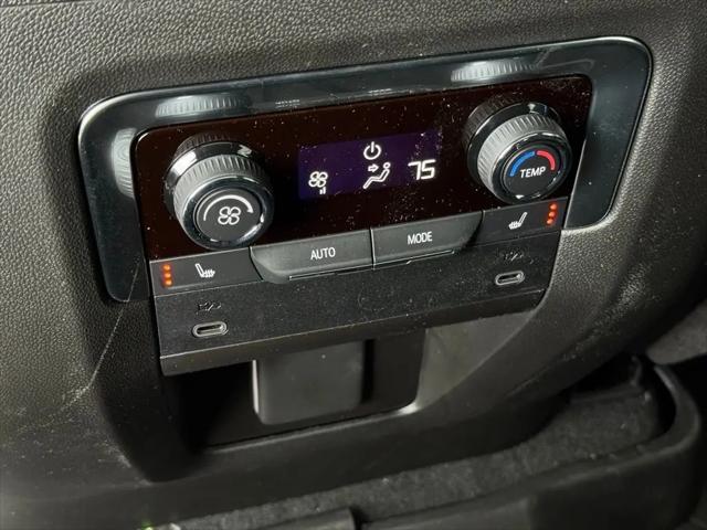 2026 Chevrolet Suburban Premier, 4WD