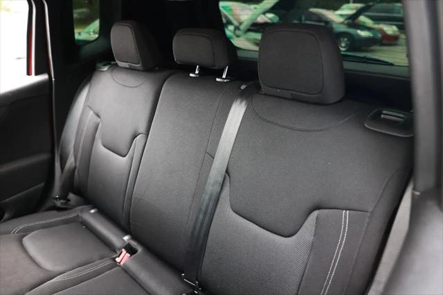 2020 Jeep Renegade Jeepster FWD