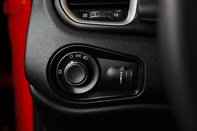 2020 Jeep Renegade Jeepster FWD
