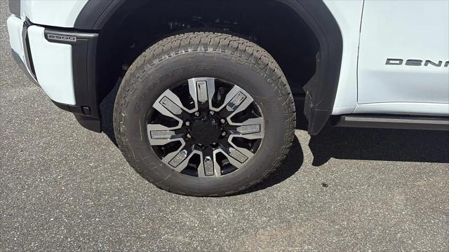 2026 GMC Sierra 2500HD Crew Cab, Standard Bed, Denali, 4WD