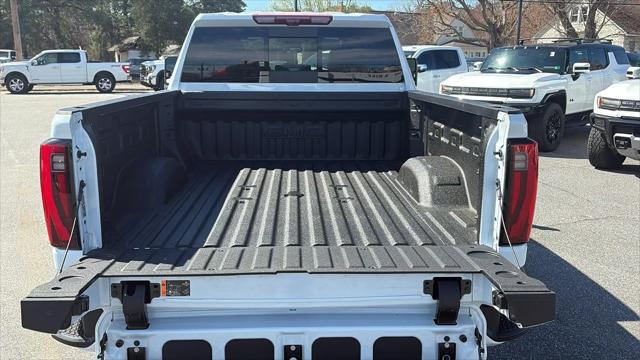 2026 GMC Sierra 2500HD Crew Cab, Standard Bed, Denali, 4WD