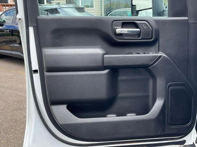 2022 Chevrolet Silverado 3500HD 4WD Crew Cab Standard Bed WT