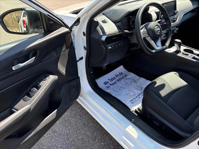 2025 Nissan Altima SV FWD