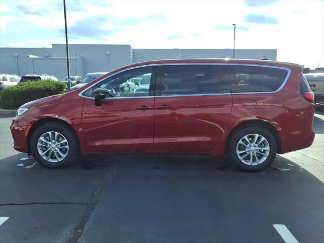 2026 Chrysler Pacifica Select AWD