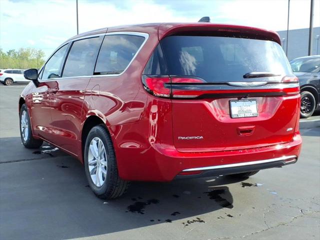 2026 Chrysler Pacifica Select AWD