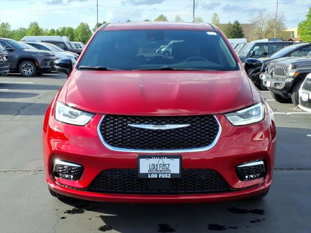 2026 Chrysler Pacifica Select AWD