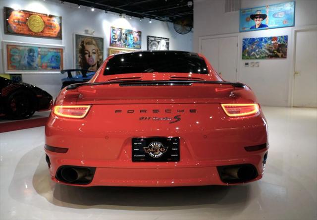 2016 Porsche 911 Turbo S