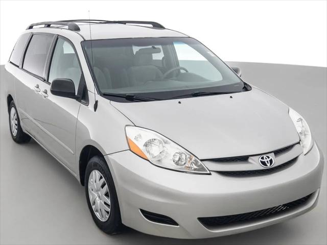 2007 Toyota Sienna LE for sale in Coal City, IL