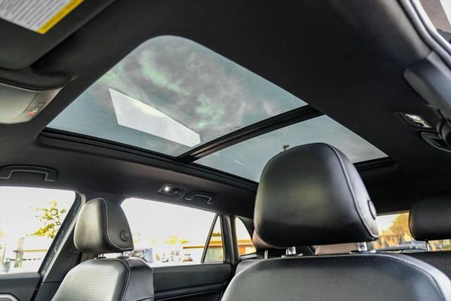 2020 Volkswagen Atlas Cross Sport 3.6L V6 SE w/Technology R-Line