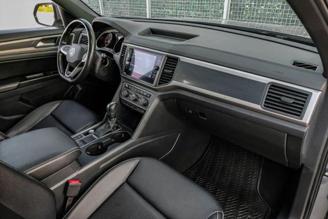 2020 Volkswagen Atlas Cross Sport 3.6L V6 SE w/Technology R-Line