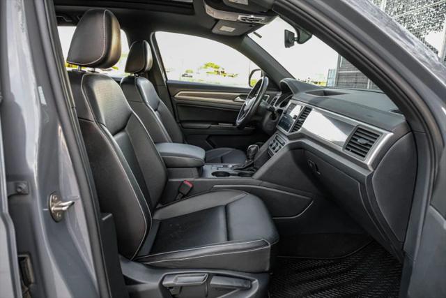 2020 Volkswagen Atlas Cross Sport 3.6L V6 SE w/Technology R-Line