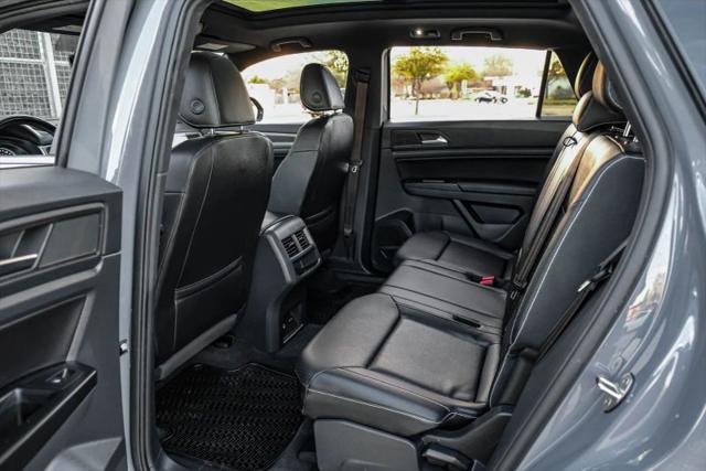2020 Volkswagen Atlas Cross Sport 3.6L V6 SE w/Technology R-Line