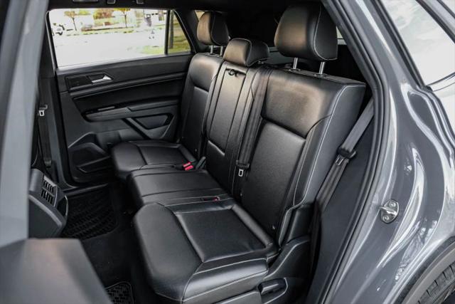 2020 Volkswagen Atlas Cross Sport 3.6L V6 SE w/Technology R-Line