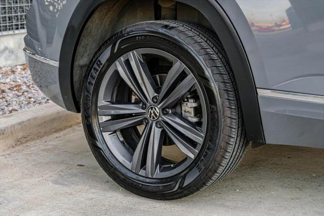 2020 Volkswagen Atlas Cross Sport 3.6L V6 SE w/Technology R-Line