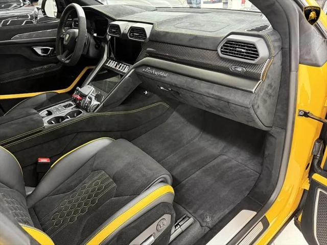 2024 Lamborghini Urus Performante