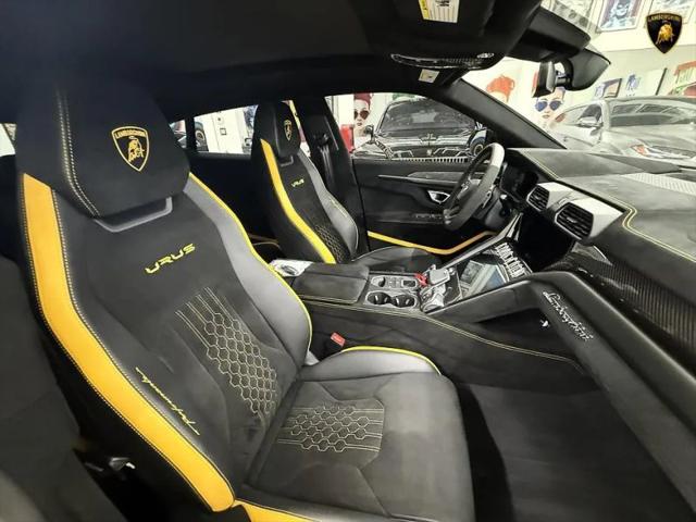 2024 Lamborghini Urus Performante