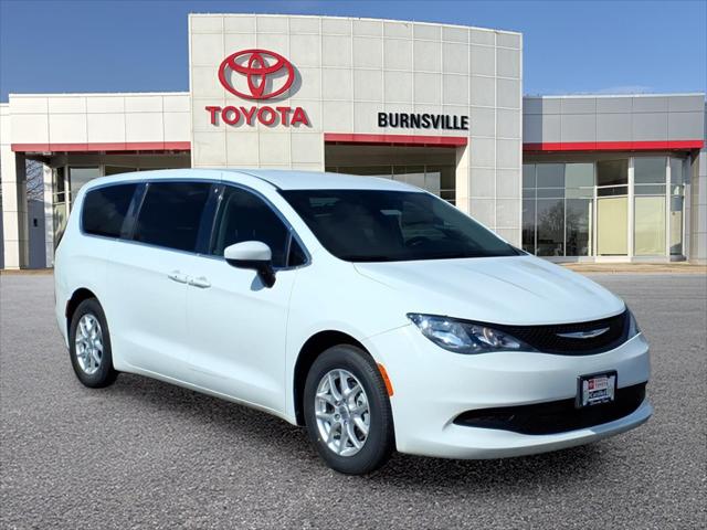 2023 Chrysler Voyager