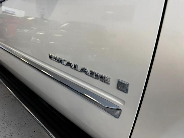 2007 Cadillac Escalade Standard