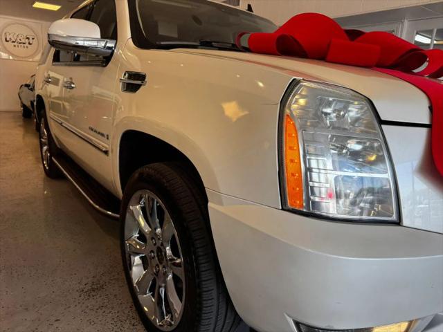 2007 Cadillac Escalade Standard