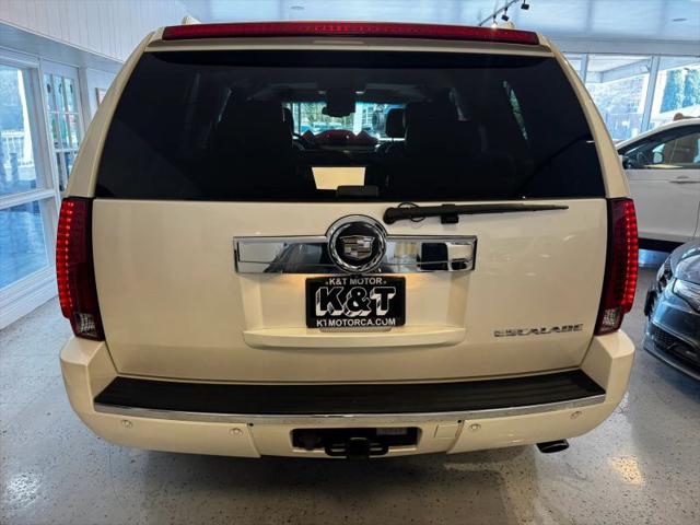 2007 Cadillac Escalade Standard
