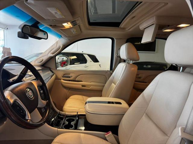 2007 Cadillac Escalade Standard
