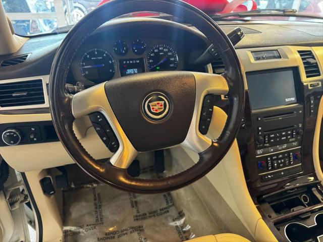 2007 Cadillac Escalade Standard
