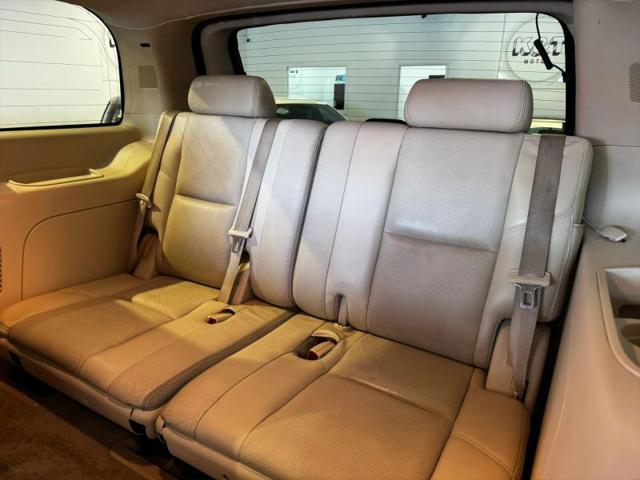 2007 Cadillac Escalade Standard