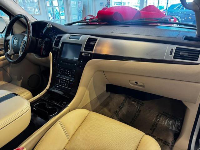 2007 Cadillac Escalade Standard
