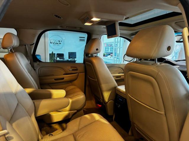 2007 Cadillac Escalade Standard