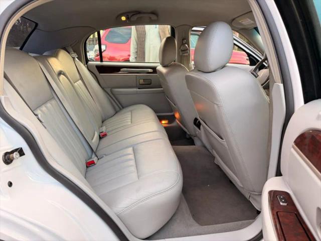 2007 Lincoln Town Car Signature