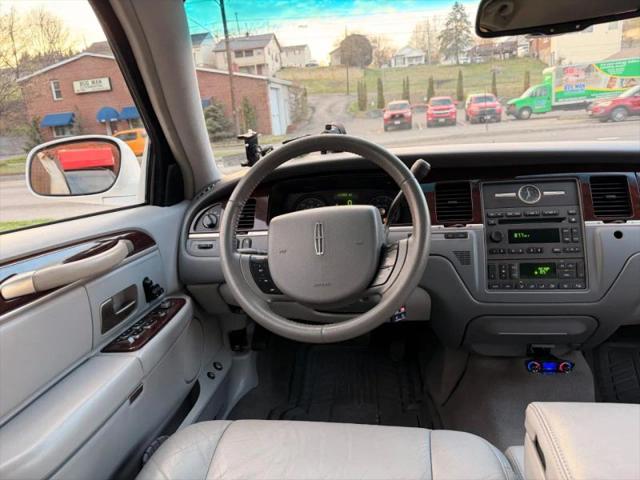 2007 Lincoln Town Car Signature