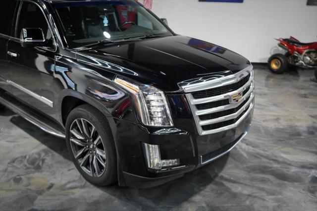 2017 Cadillac Escalade Luxury