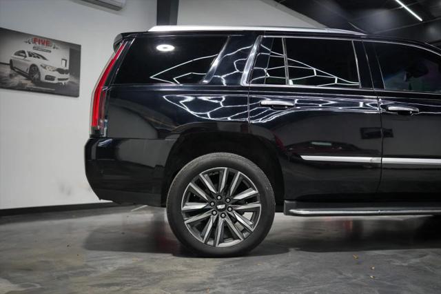 2017 Cadillac Escalade Luxury