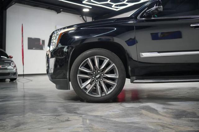 2017 Cadillac Escalade Luxury