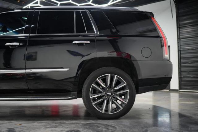 2017 Cadillac Escalade Luxury