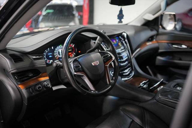 2017 Cadillac Escalade Luxury