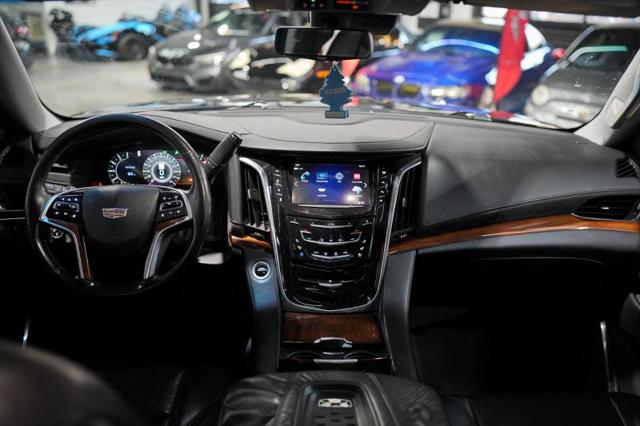 2017 Cadillac Escalade Luxury